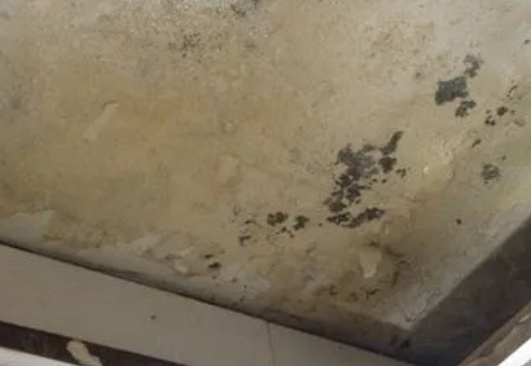 松滋阳台漏水维修公司分享下松滋卫生间渗水维修需要注意哪些问题。